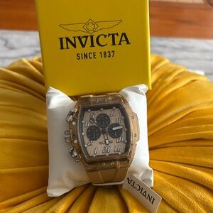 Invicta Men’s Gold Tone Chronograph with Black Subdials